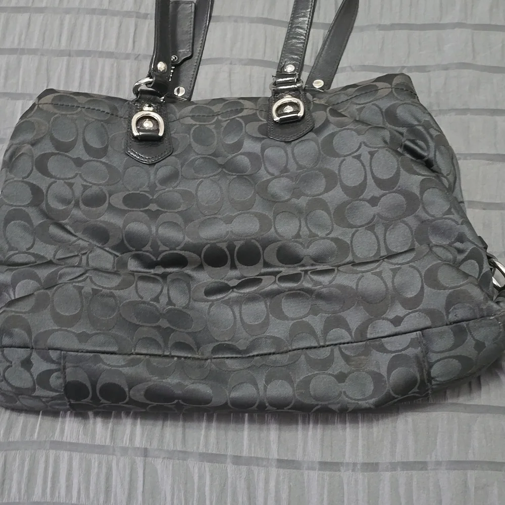 Ashley Coach Black Signature Shoulder Bag - Picture 3 of 10